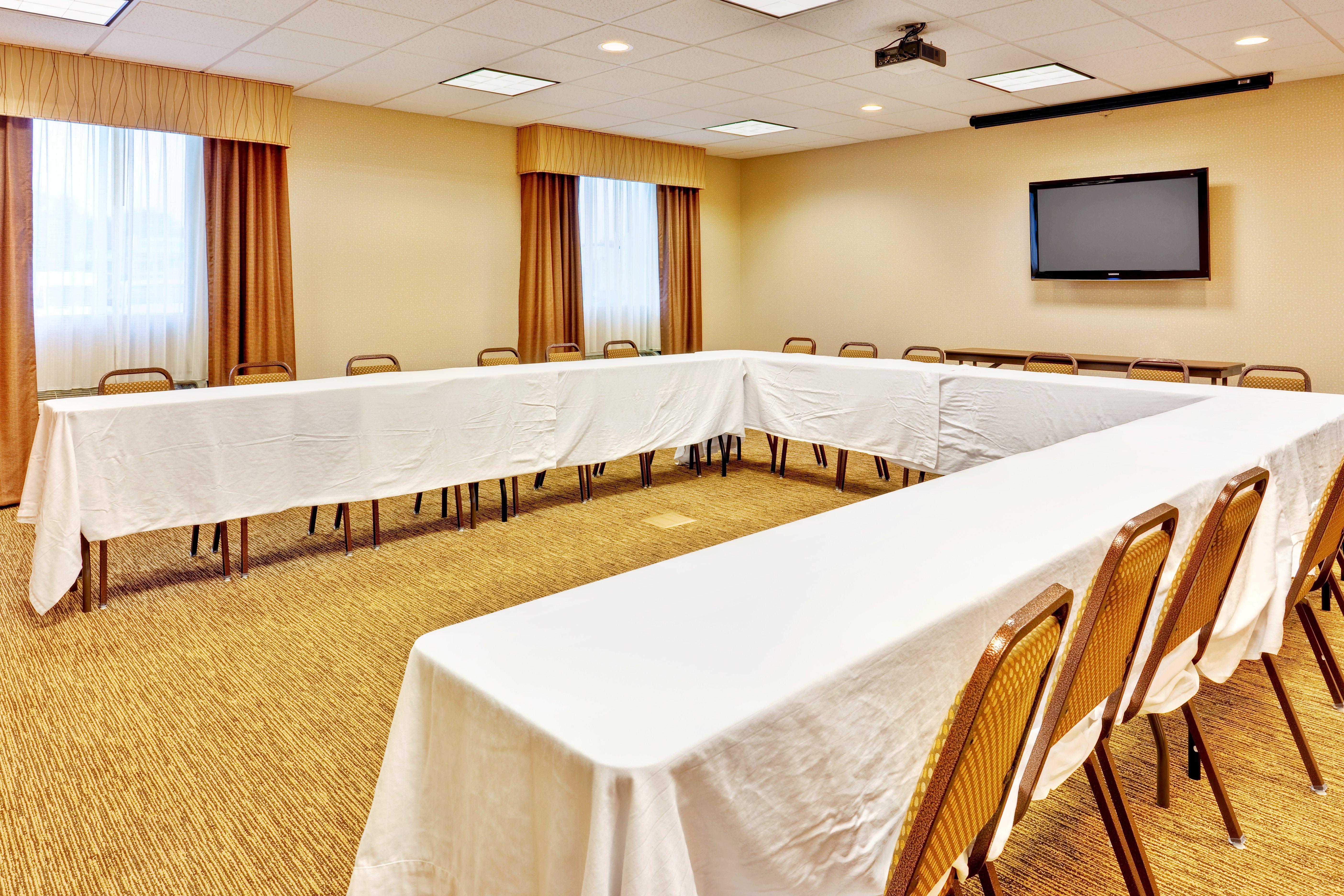 Holiday Inn Express Hotel & Suites Byram By Ihg Exteriör bild